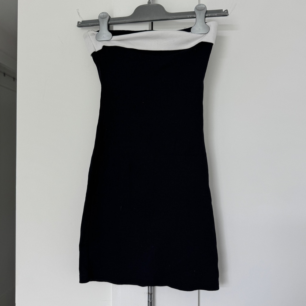 Black and White Tube Dress - Picture 5 of 5